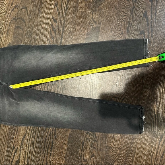 Good American Women’s Good Waist Crop Skinny Black Distressed Denim Jeans Size 0 - Picture 8 of 9